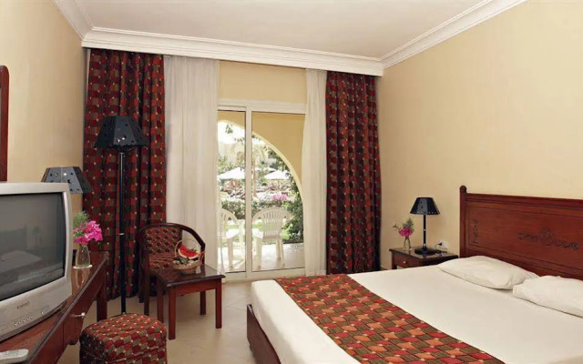 The Three Corners Palmyra Resort