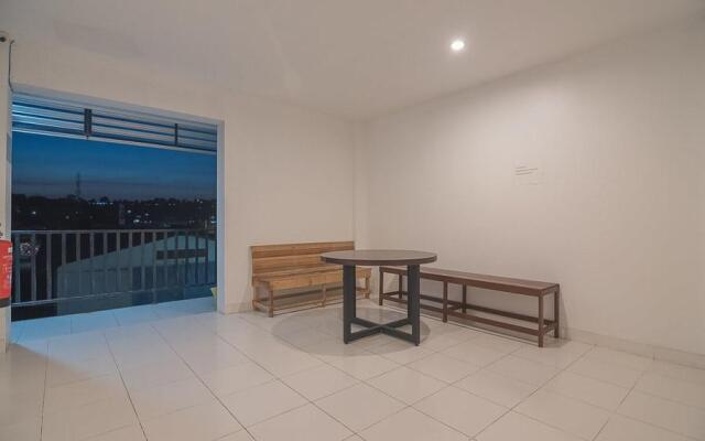 RedDoorz near Living Plaza Balikpapan