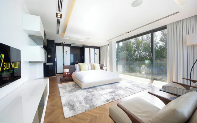 Overwater Luxury Retreat - Nurai Island