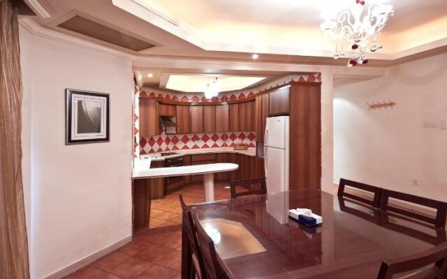 Royal In Villas