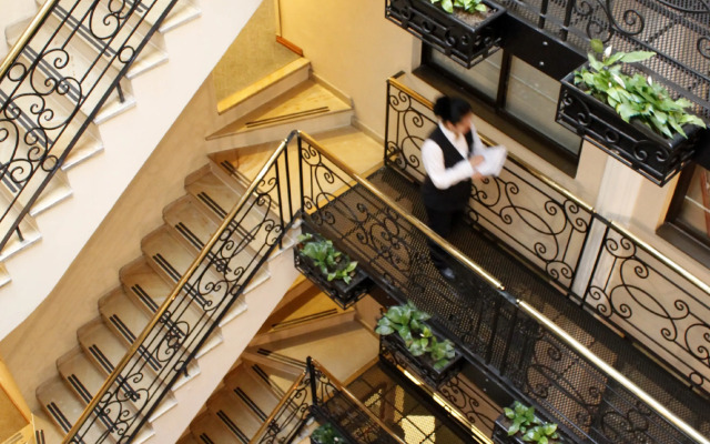 Windsor House Inn By Geh Suites