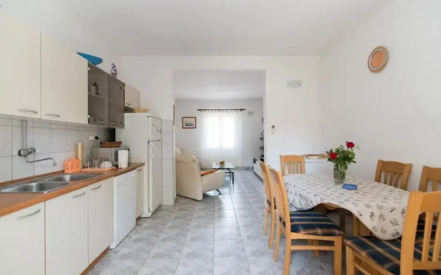 Apartment Alana -