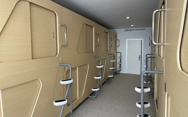 Urban Cube Hostel Sevilla