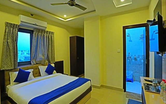 OYO 22405 Hotel Suraj Palace