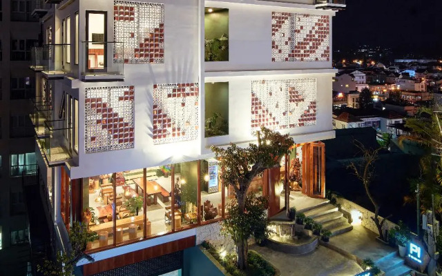 Pi Boutique Hostel