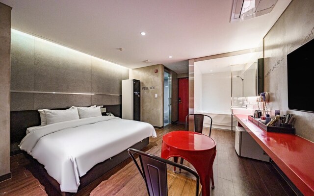 Moor Hotel by Aank Mokpo