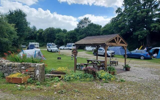 Cosy Pod-cabin Near Beautiful Landscape in Omagh