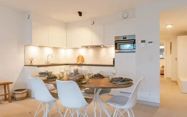 Bright Apartment in Sky Garden With Terrace