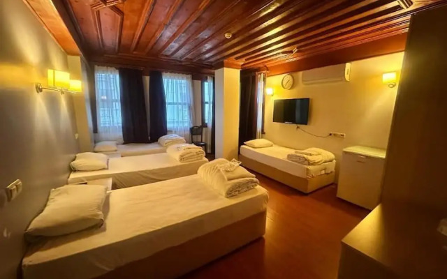 Adil Konak Hotel