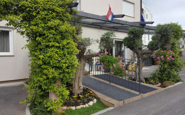 Hotel Villa Karda