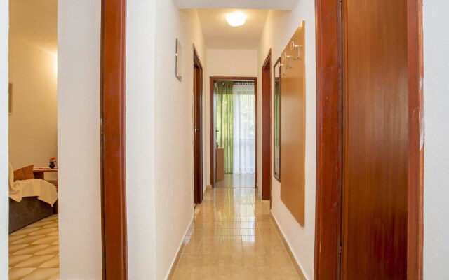 Apartment 34