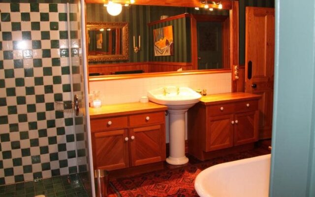 Villa Rouge B&B