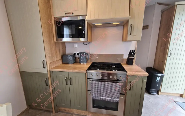 Stunning Platinum Caravan in Rhyl 2 Mins to Beach