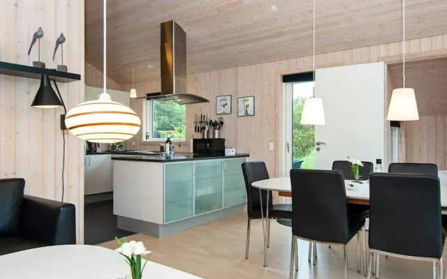 6 Person Holiday Home in Frostrup