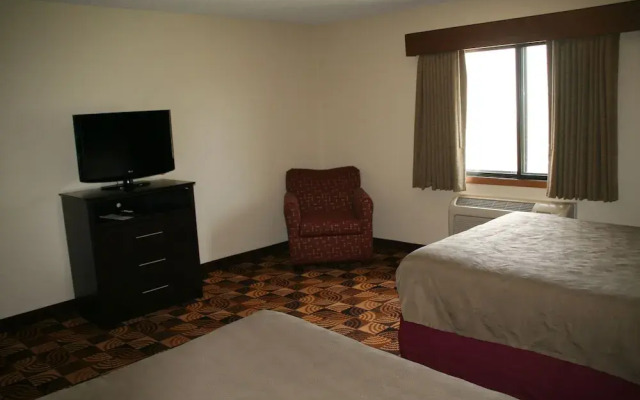AmericInn Lodge & Suites Elkhorn