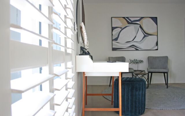 Abalone Hotel & Villas