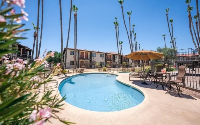 129 Fully Furnished, amenities galore! by RedAwning
