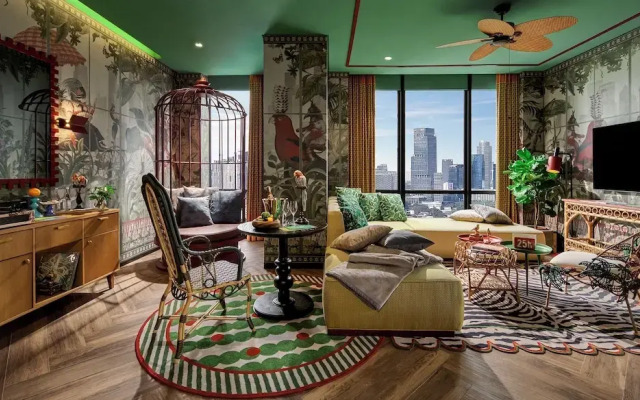 25hours Hotel Jakarta The Oddbird