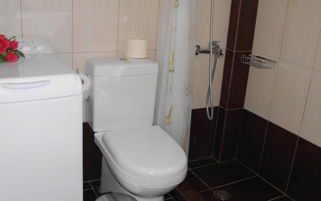 Bussiness Maisonette Getaway 5 min From the Beach