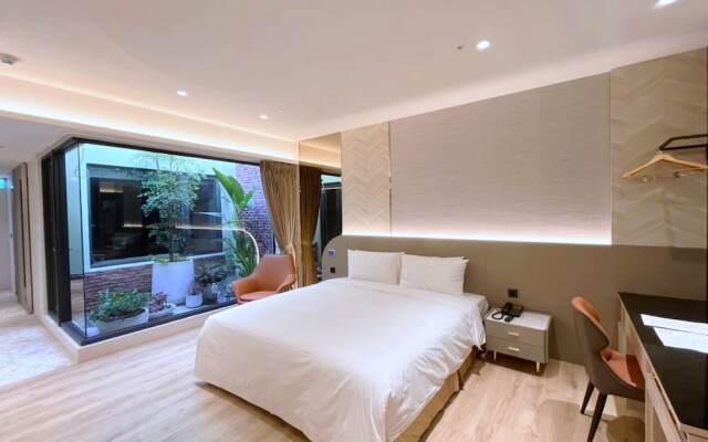 JingIn Hotel