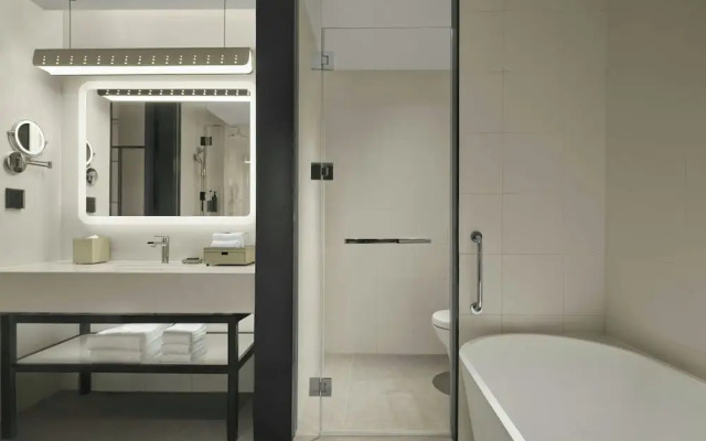 Aloft Kunshan Dianshan Lake