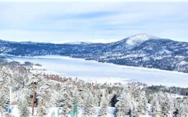 Snow Lake Lodge