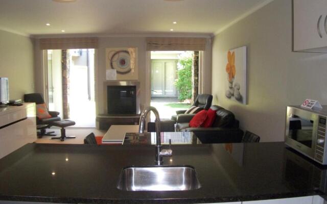 Pauanui Lakes - Pauanui Holiday Home