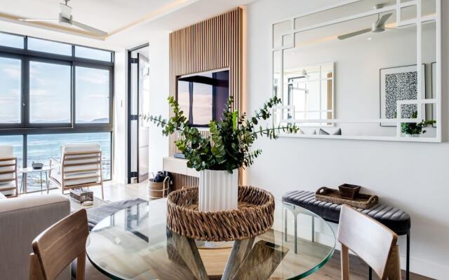 Magical Apartment w Uninterrupted Ocean Views Mouille Views