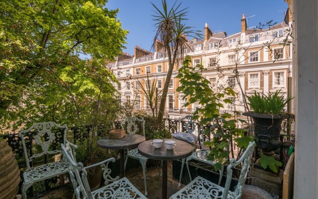 Stunning Paddington Home by Hyde Park