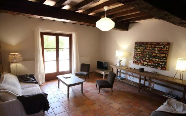 Gîte Saint-Haon-le-Vieux, 4 pièces, 6 personnes - FR-1-496-156