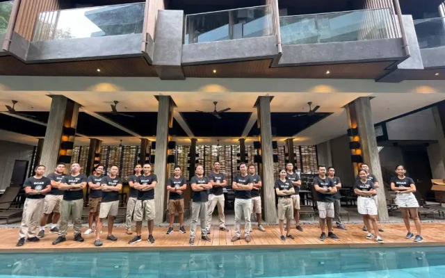 The Funny Lion El Nido