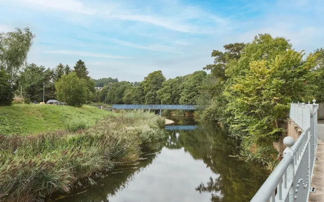 Host Stay Crawford House