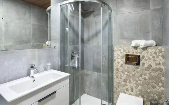 Spacious Villa With Good Ambience