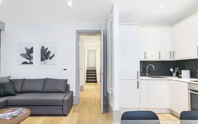 Kensington Holiday Stay