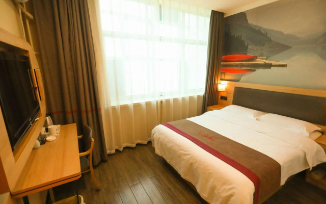 Thank Inn Plus Hotel Hebei Chengde Fengning Xinfeng Bei Road – Guest Rooms – Chengde