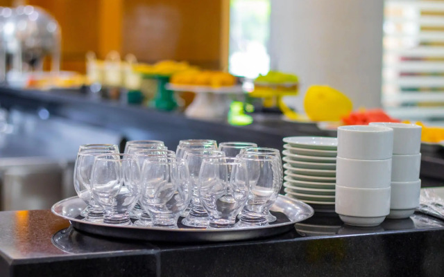 Rede Andrade Luxor Hotel