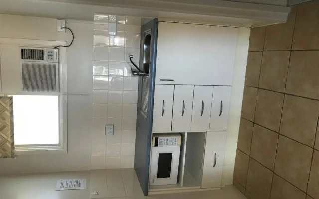 Holiday Lodge Motor Inn