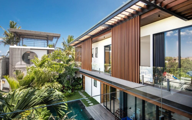 New Brawah 5 BR Villa 200m to Finns Beach Club