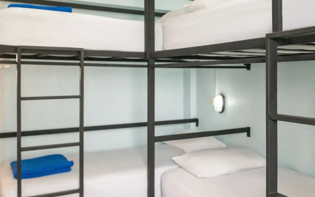 Cozybaze Gili Hostel