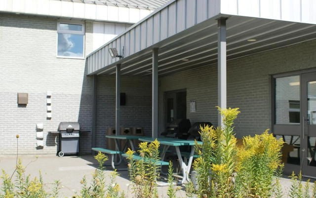 Residence & Conference Centre - Sudbury West