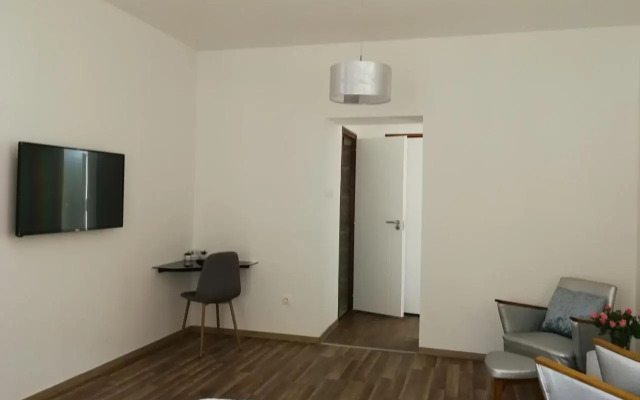 Class Apartment
