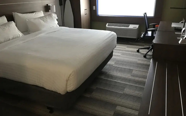 Holiday Inn Express Naples South - I-75