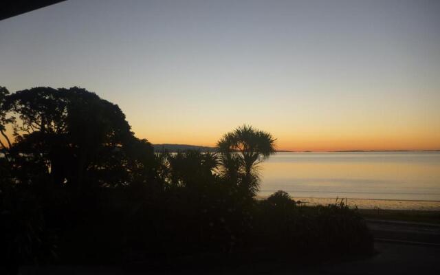 Pohutukawa Coast Bed & Breakfast