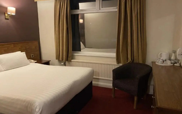 Sporting Lodge Inns Leigh