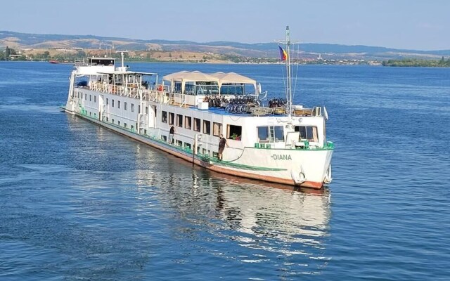 MS Diana Hotel - Cruises