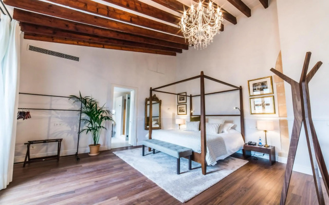 L'Avenida Hotel