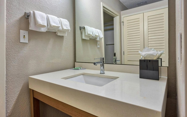 Courtyard by Marriott Hampton