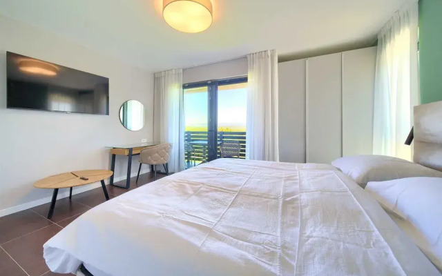 Villa Astrum With Heated Pool Jacuzzi and Sauna