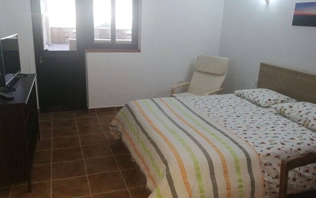 Emblema Suites - Adults Only