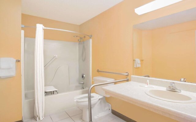 Americas Best Value Inn Darien